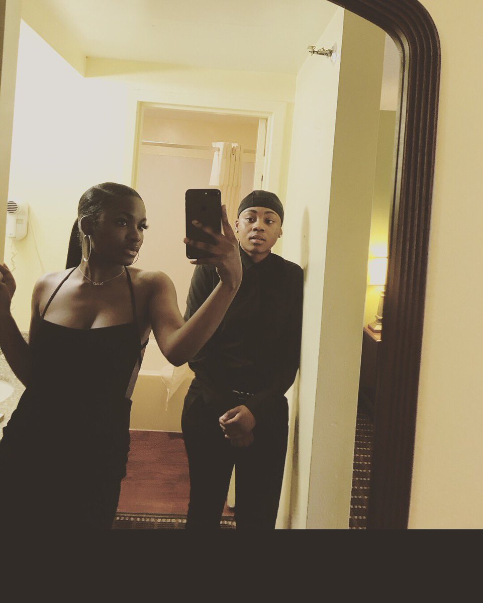 finekiara_'s tweet photo. 👯‍♂️🖤 #sis4L ain’t no switching up. https://t.co/HE49DQcfpz