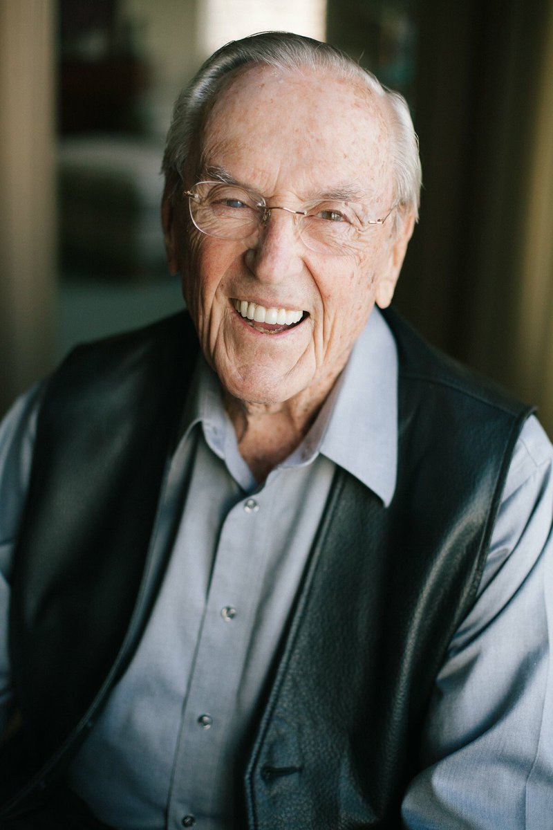 MerivisVets's tweet photo. We honor & mourn the loss of Don Jones yesterday. Don was Merivis cofounder @katebperez grandfather & a veteran. From serving during WWII & being mayor of St. Petersburg, FL to volunteering at the Food Pantry at 90 years young, he gave so much and will be missed. #veteran https://t.co/EjQFVDlNvt