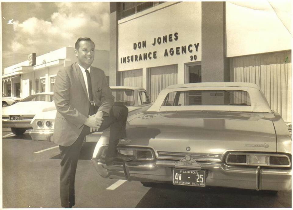 MerivisVets's tweet photo. We honor & mourn the loss of Don Jones yesterday. Don was Merivis cofounder @katebperez grandfather & a veteran. From serving during WWII & being mayor of St. Petersburg, FL to volunteering at the Food Pantry at 90 years young, he gave so much and will be missed. #veteran https://t.co/EjQFVDlNvt