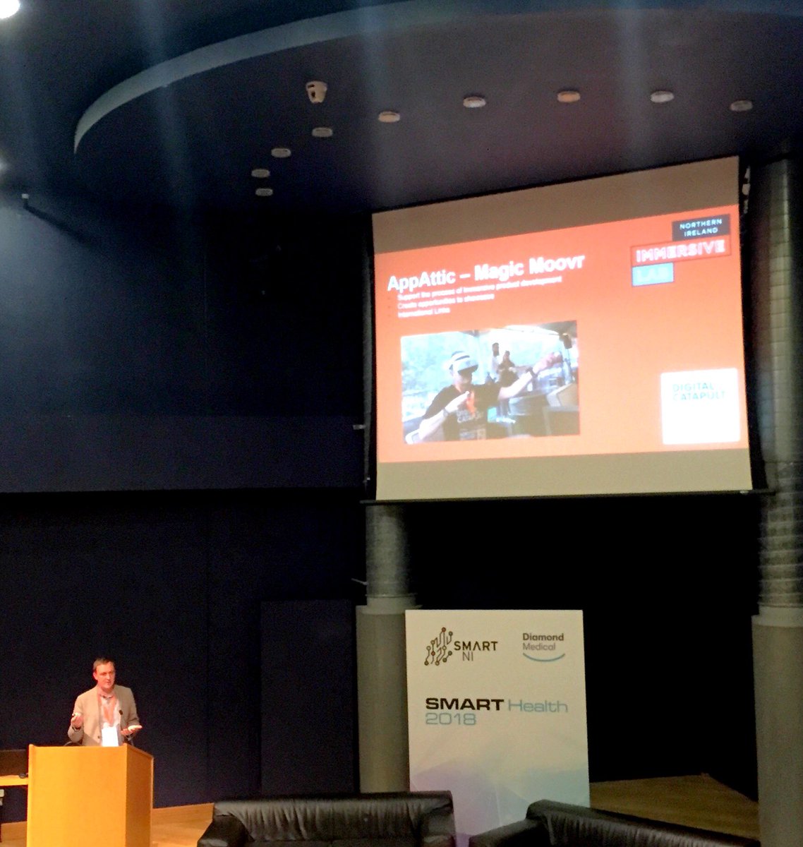 Northern Ireland immersive innovation being showcased by <a href="/DigiCatNI/">Digital Catapult NI</a> at the #SmartHealth  - great to see @MagicMoovr up there! 👊 🙌👊 to all involved :)

#vr #virtualreality #stroke #magicpcp #heath