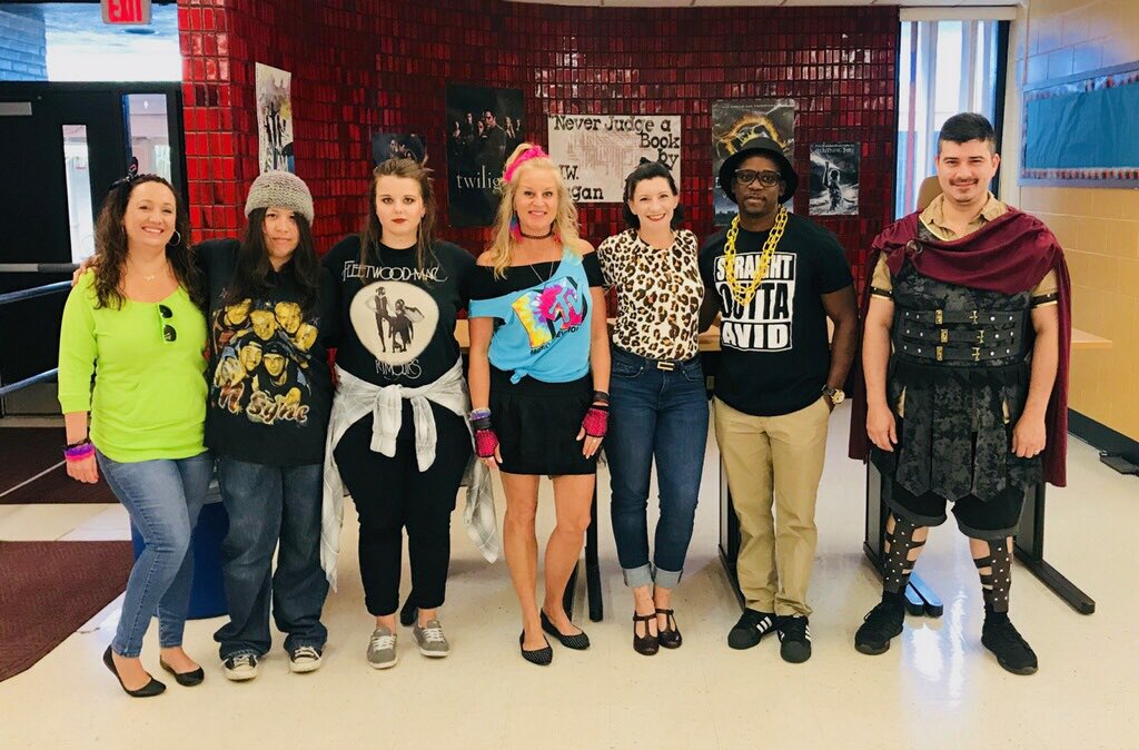 amanda_koji's tweet photo. 8th Grade Spirit Week continues. @Madison_AVID @MadisonMSTampa #ThrowbackThursday #ThisIsMadison #MadisonStrong https://t.co/n3mHn11rA2