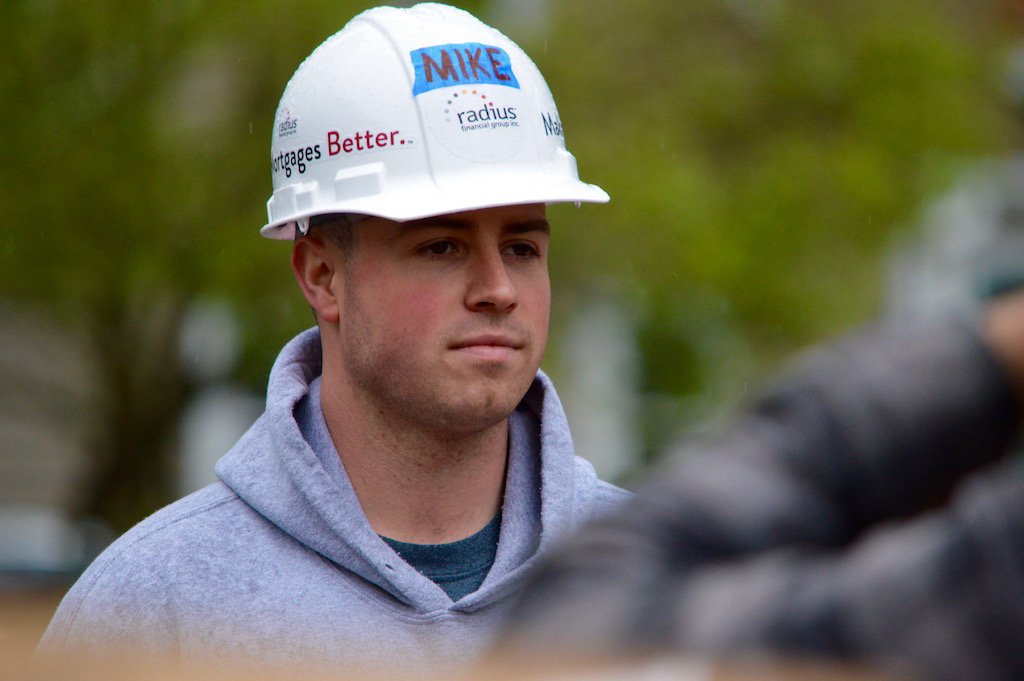 radiusgrp's tweet photo. We are on location in Duxbury with South Shore Habitat for Build Day! Our team is not only hard at work #MakingMortgagesBetter but also helping #HabitatForHumanity to deliverer simple, decent, affordable homes to people in need. #radiusBuild @SSHabitat @Habitat_org https://t.co/fDLjLXHy0o