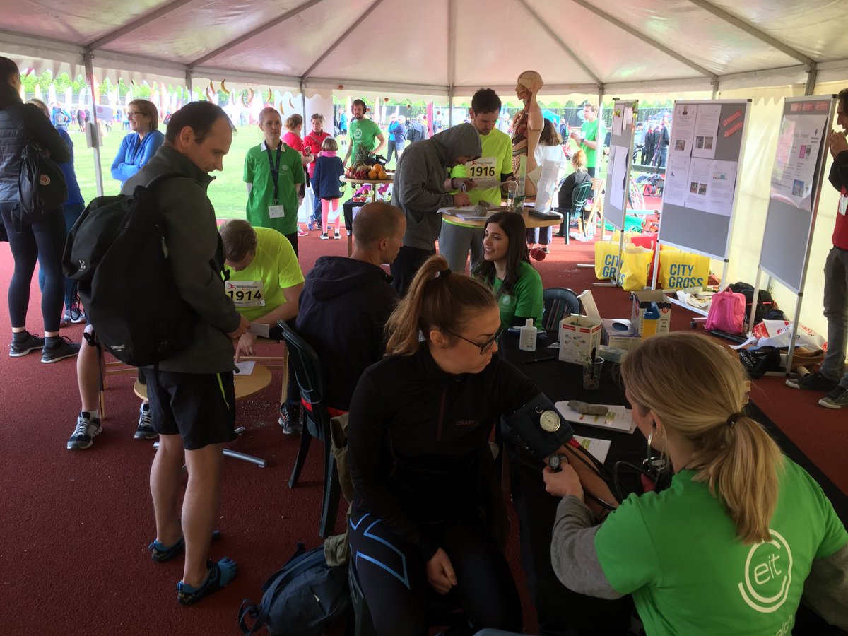 CathSvensson's tweet photo. Uppsala University and EITHealth meet young and old at Blodomloppet with health checks and info of good eating habits. @EITHealth @UU_University @EIT Health Scandinavia https://t.co/nbFGg6tILc
