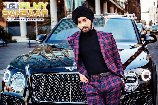 FilmySansaar's tweet photo. INDIAN-AMERICAN SINGER KABIR RELEASES DEBUT SINGLE GOT MEย HOOKED https://t.co/xPyC7ErfTy https://t.co/mtKgpksNN1