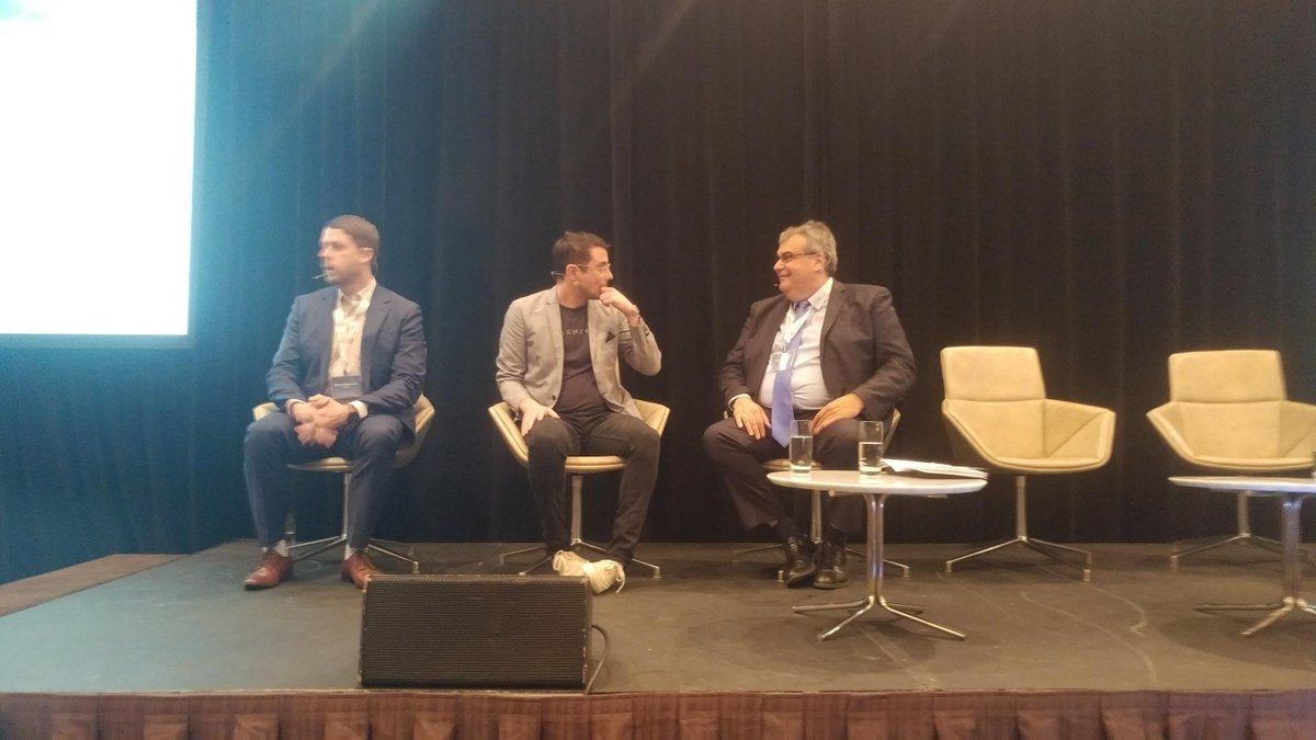 irosoft_com's tweet photo. Le panel sur comment déboulonner les mythes c'est maintenant! #licensingAi
@element_ai @ROBICCanada @BergeronVincent @ITforBoards @PeeGeeQc https://t.co/nNRMvuRvaU