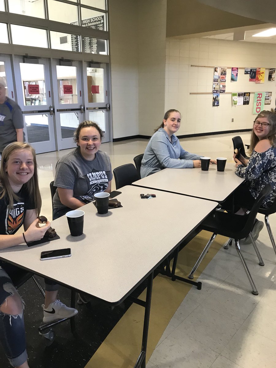 Colts2018's tweet photo. Senior Breakfast 13 https://t.co/FMcfXH7SDt