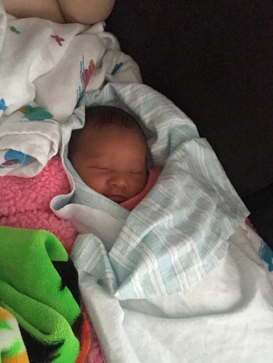 ___mels___'s tweet photo. My Miracle Baby 💛💜 Ka’Mari Love 💞🎀 https://t.co/dfxja8oNyY
