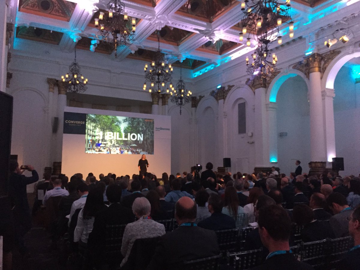 What a pitch. The future of trust. <a href="/deemly/">deemly</a> allows customers to carry their trust score across sharing economy platforms. With data partners such as <a href="/Airbnb/">Airbnb</a> and <a href="/eBay/">eBay</a> , they are well placed to take this winner takes all market! @sbcInsurTech #Converge