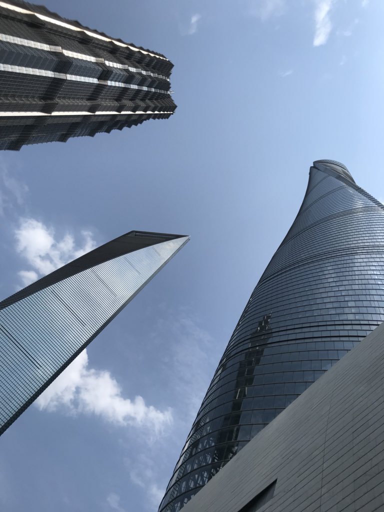 hmskrawczyk's tweet photo. #shanghaidaze from ~546m in the sky #theshanghaitower #floor119 #secondhighestbuildingintheworld #facingthemfearofheights #andwinning https://t.co/uRCWTMuoyJ