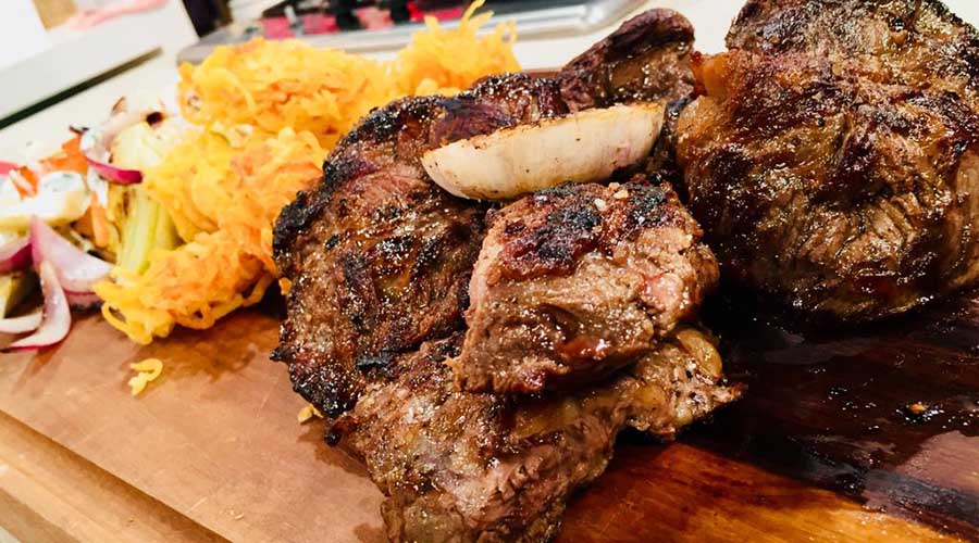 cocinerosarg's tweet photo. Hoy cocinamos...
@juanitoferrara: Milanesas de berenjenas
@juanbraceli:Tarta de arroz con leche
#IsabelVermal: Torta Mil hojas de miel
@MadamePapin: Arañitas a la chapa inyectadas con vino y mandarinas
Carlos Lovisolo: Todo sobre la miel https://t.co/JHEhPmRRRJ