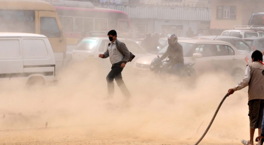 koiralaindeep's tweet image. Good pollutant or Good air? #Kathmandu #GoogleNow