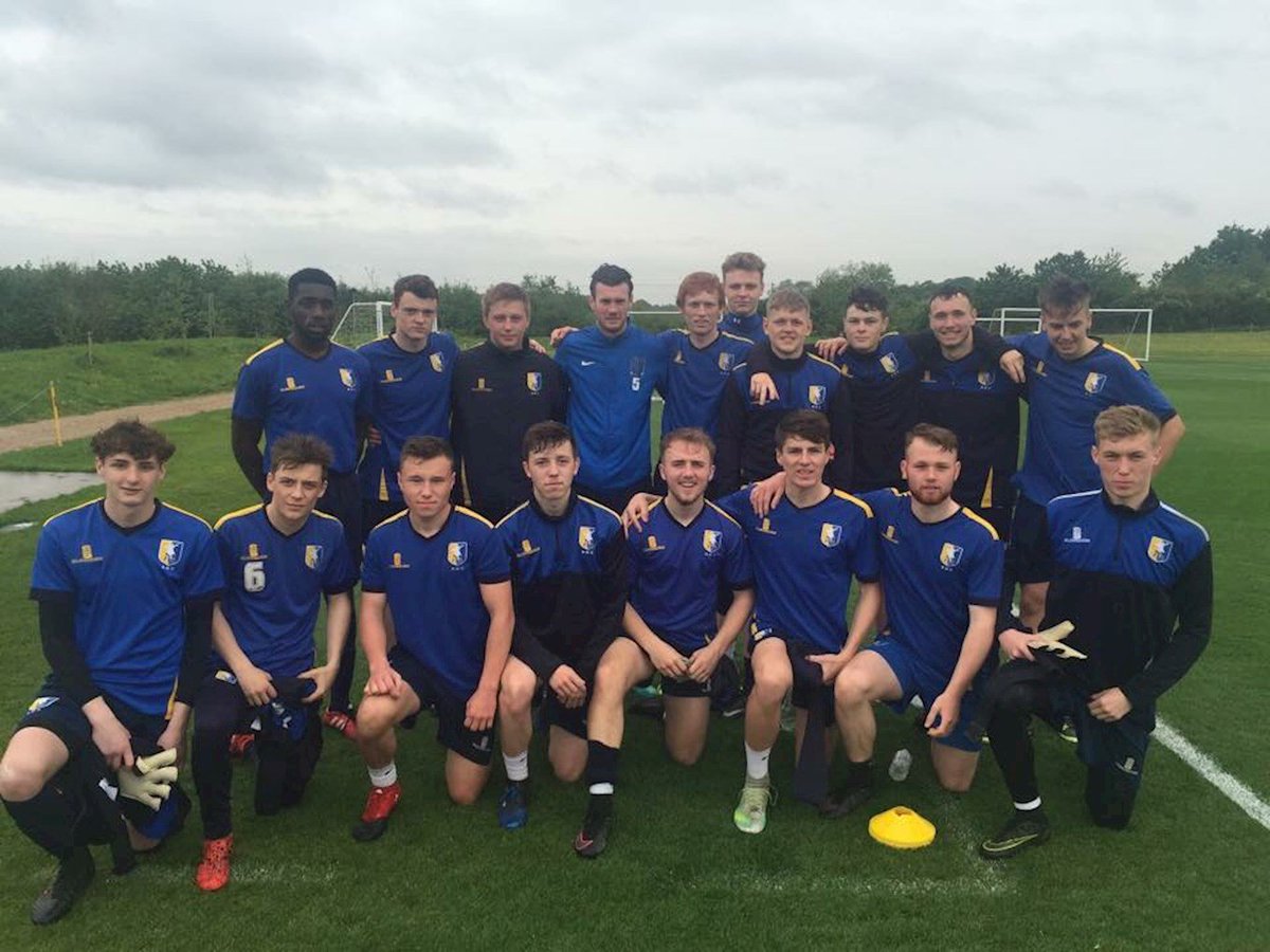 RECRUITING: #Mansfield Town are looking to recruit talented young footballers for our #Mansfield Performance Group, which will take place at the brand-new, state-of-the-art Woburn Lane Training Facility in September 2018. 

Apply here: mansfieldtown.net/news/2018/may/…