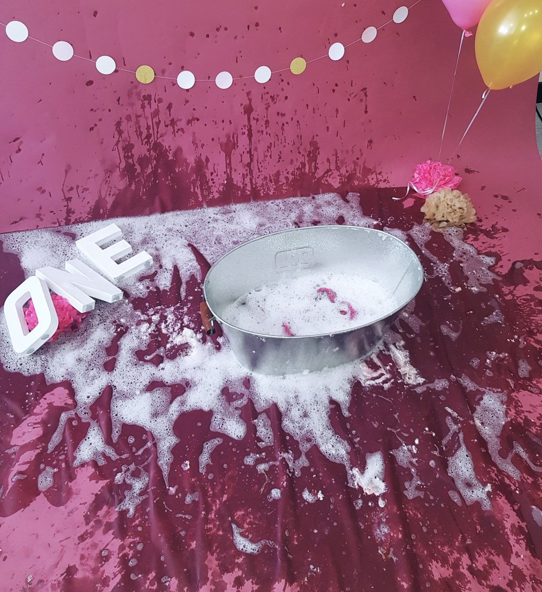 RuthCharTOG's tweet photo. This is how todays #cakesmash ended #cake ##birthday #firstbirthday #ayrshirephotographer #reweetplease https://t.co/86l1brchIm