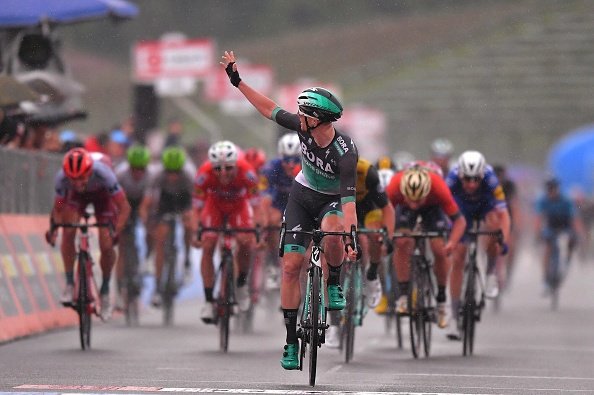 Giro d' Italia tweet media