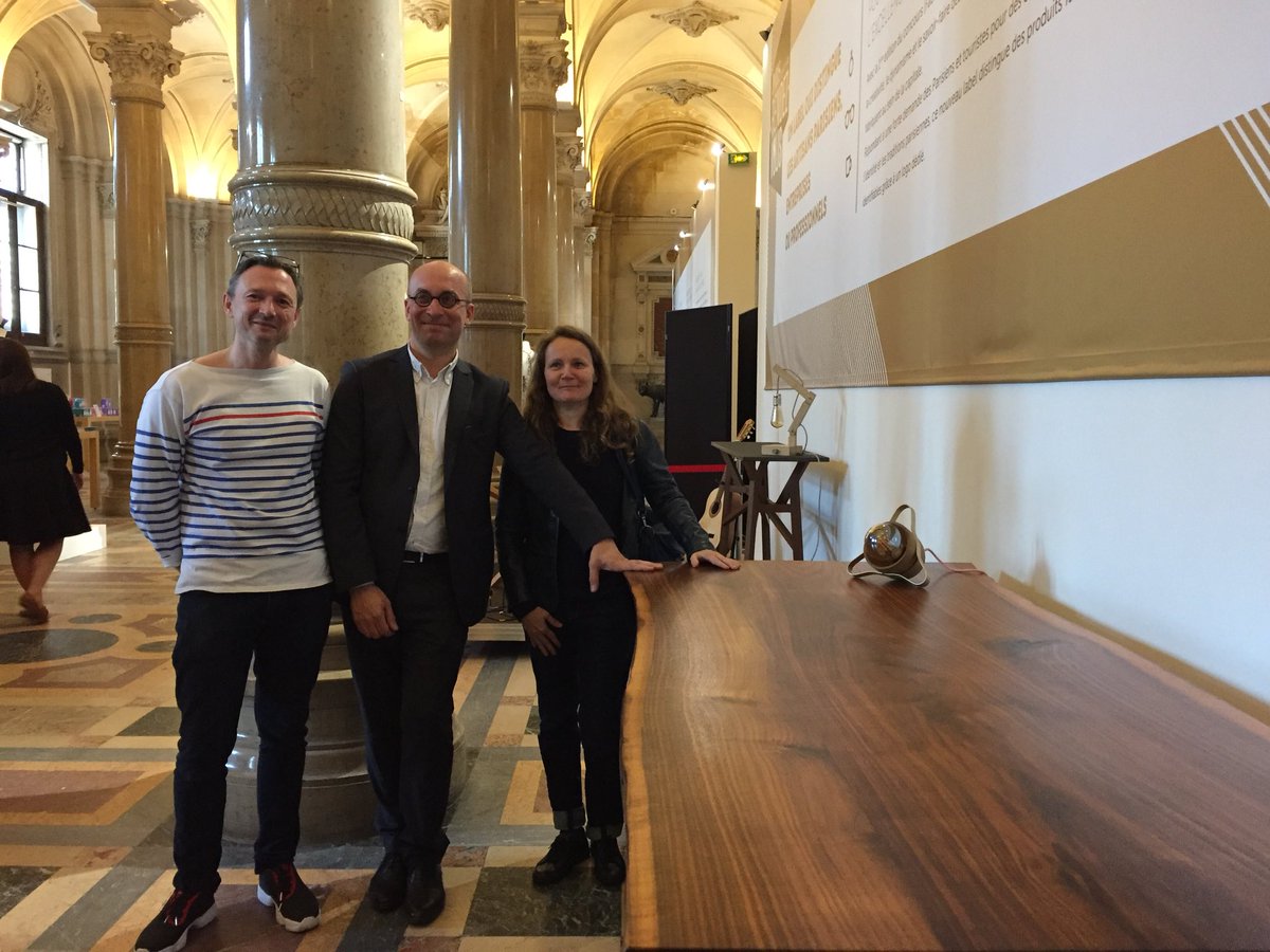FSeince's tweet photo. #FabriqueaParis le label parisien qui distingue les producteurs du territoire @Fredhoc @OliviaPolski A voir @parisrendezvous #salondesprevots jusqu’au 22/06 https://t.co/LVDn3bN7ct