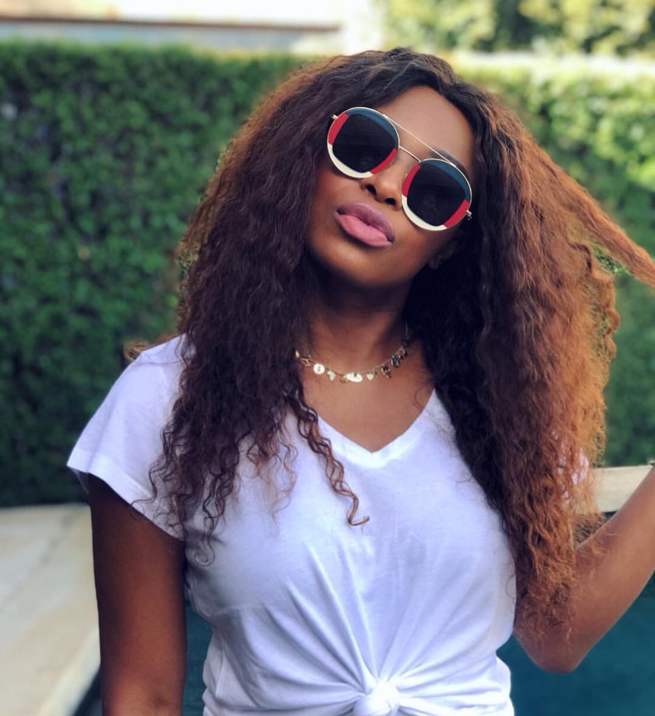 Sanele_0916's tweet photo. Let's take a minute and appreciate this woman @DJZinhle ❤❤❤💕.She's very iconic Guys.Let's protect her,she's ours!!!!😭😘😘

#PRINCESSxGODDESS https://t.co/rOh2W4N2A9