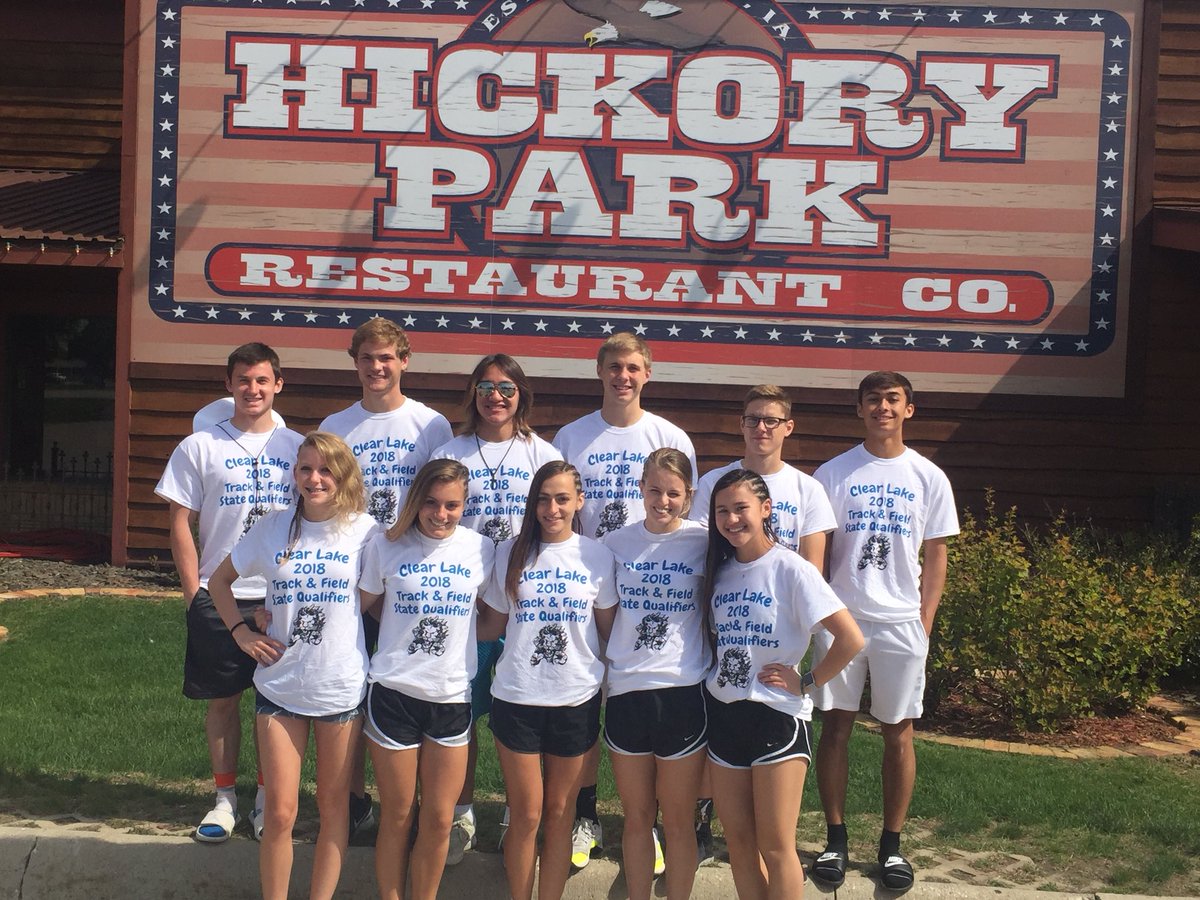 ClearLakeTF's tweet photo. 1st stop on the way to the #bluetrack is premeet meal at Hickory Park! #yum #bbq #LionHunger https://t.co/Oclq8mHIdz