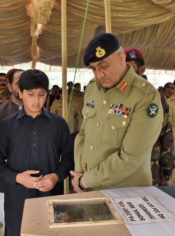 OfficialDGISPR's tweet photo. Shaheed Col Sohail Abid laid to rest with full military honour.
“When a soldier sacrifices his life I lose part flesh of my body, that night is always difficult to pass. But we remain fully determined to sacrifice anything and everything for the defence of our motherland”, COAS. https://t.co/exQ5AIKNKS