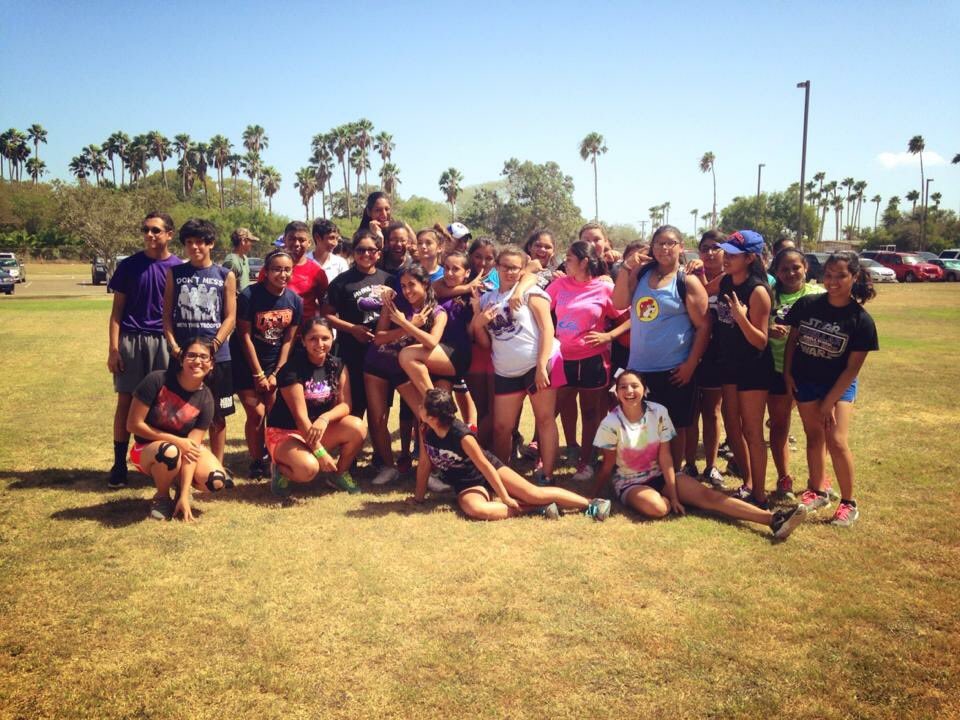 alyssa__says's tweet photo. Throwing it back to freshman year! It’s been an awesome 4 years seniors! #Zo #IlluminaNoctem #Bacelli #Andalucia https://t.co/dMJZxFvX6t
