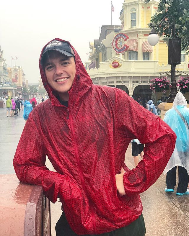 TheBrookharts's tweet image. Get yourself a partner in life that will brave the pouring rain just to ride your favorite attraction in every land of the Magic Kingdom. Birthday week day three was a total success! (Honorable mention to @katievining who came along, too!) #magickingdom #mainstreetusa #pouri…
