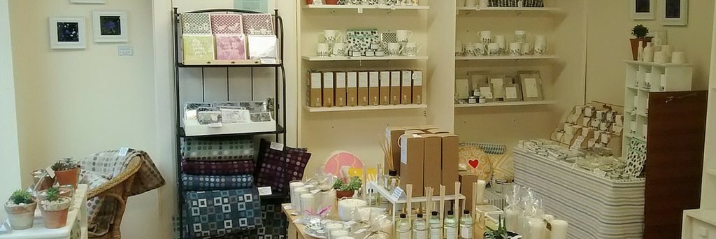 cardgiftnetwork's tweet photo. "Take a Sneak Peek at Online Retailer @HappyGlorious." https://t.co/tud20eGGdn #Retail #MeettheRetailer https://t.co/ETo2u0PYcR