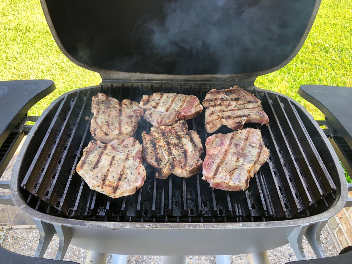 english_j's tweet photo. #Griiling #chops on the @pkgrills using the @GrillGrate going to be moist and tasty. #oaksmoke https://t.co/WlOnHflCsi