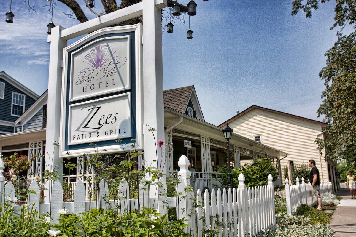 NiagarasFinest's tweet photo. Join us at #ZeesGrill this weekend! Have a peek at our latest menus and book your table today. https://t.co/ZSgeqJeA9A 🍽️🍷🍻
#NiagaraontheLake #ZeesGrill #MyNiagara https://t.co/YAZ1wgyeWb