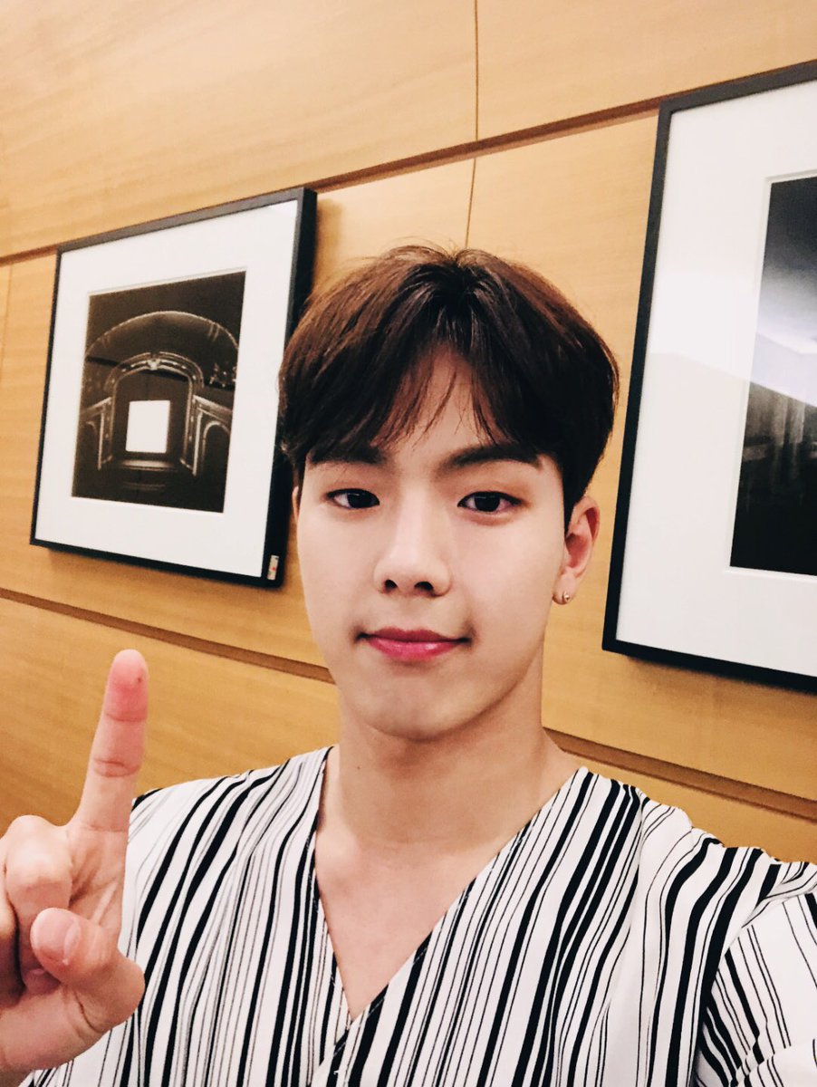 Official_MX_jp's tweet image. [#ショヌ] 一年間、活動を 支えてくれたモンベベ。いつも ありがとうございます。