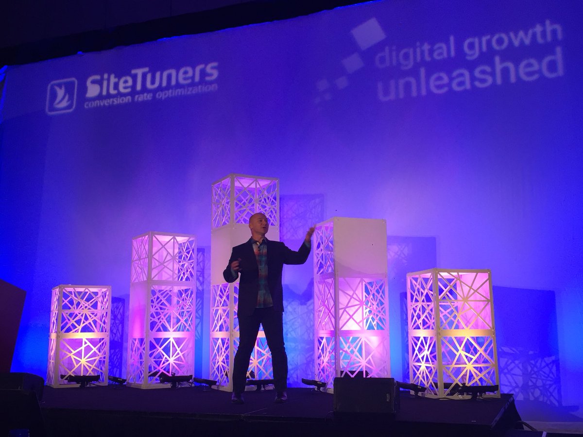 DRAnalytics's tweet image. Keynote @tim_ash asks why do we need a brain? #DGU18 #CRO