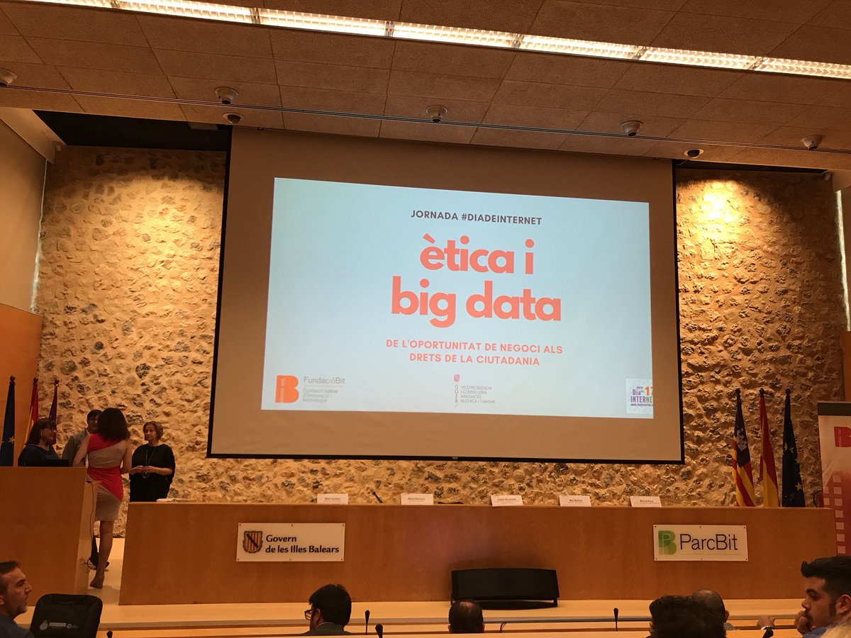 marosbibi's tweet photo. Interessants Jornades d’Ètica i Big Data #DiaDeInternet @FundacioBit @goib https://t.co/g9JVV1lBs8