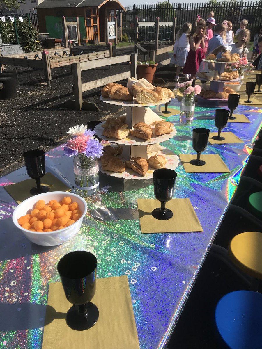 StNinsNursery's tweet photo. #AMgroup #RoyalWedding garden party was a great success! We ate, danced& basked in the glorious sun! @LMPurdie did our official opening ✂️ 💒 https://t.co/oaZh6zUPvy