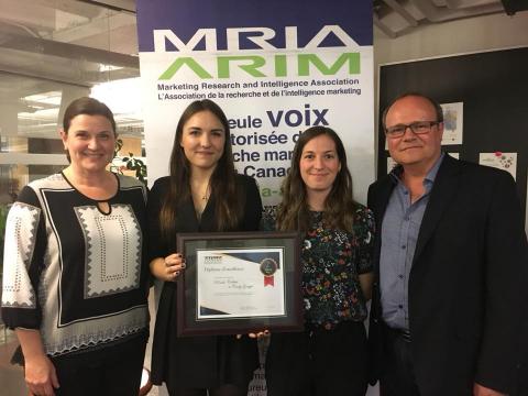 esg_uqam's tweet photo. Deux étudiantes #ESGUQAM remportent la 2e place au Concours de la relève en recherche #marketing. Félicitations! 👏@MRIAARIM https://t.co/RKn3Th3BN3 https://t.co/NBbdH4LHic