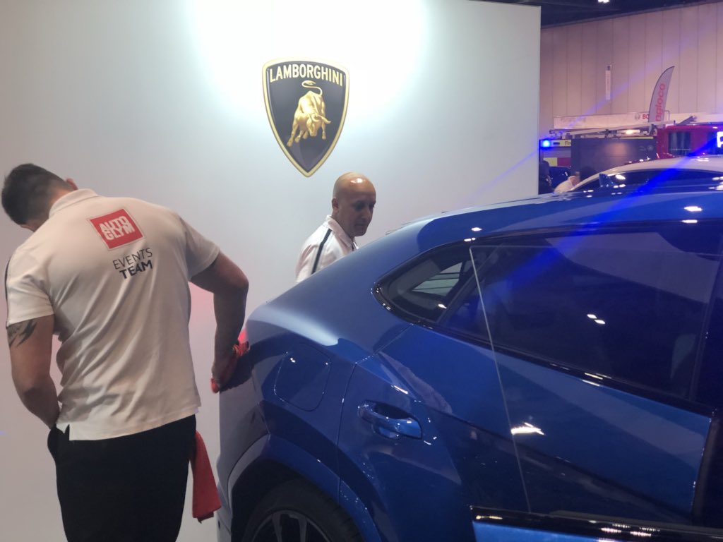 Kirk_Kilbane's tweet photo. @AutoglymPro #EventTeam hard at work on this #Lamborghini at the #LondonMotorShow 

#MyHeros 😘 @autoglym https://t.co/8GlaQeb5OZ