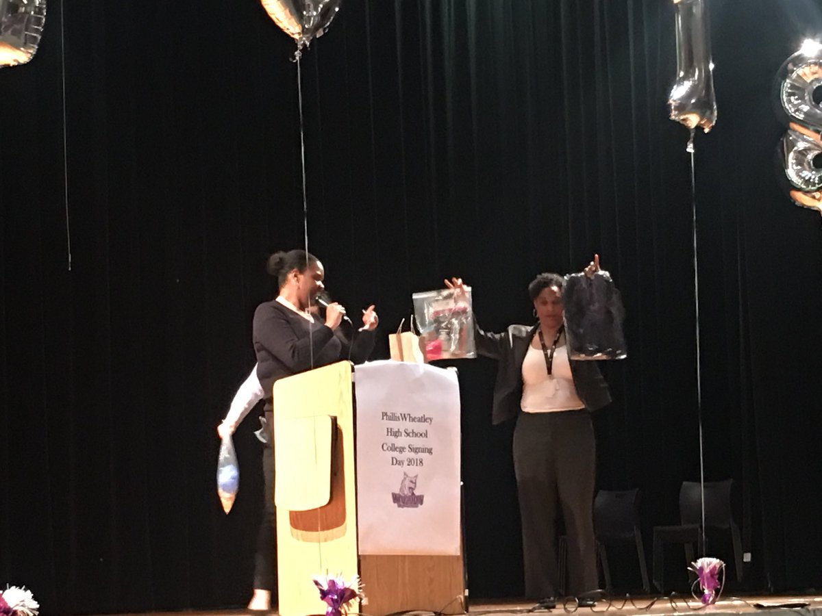 trinamwright's tweet photo. @WeLoveWheatley X @HISD2College Celebrating our wildcats at our Signing Day! So proud of C/O. 2018! https://t.co/8siRtKI9AW