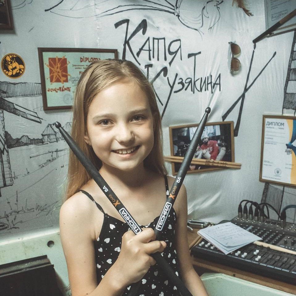 KatyaDrummer's tweet image. I was chosen as one of the #winners of #HLAG 2018 Techra Top Ten Award and got Techra Carbon Drumsticks #XCarb 5A! This is a special #award from Hit Like A Girl contest and #Techra, an #Italian company specialized in #Carbon fiber #Drumsticks
See more at:
youtu.be/424Ne1M-dJw