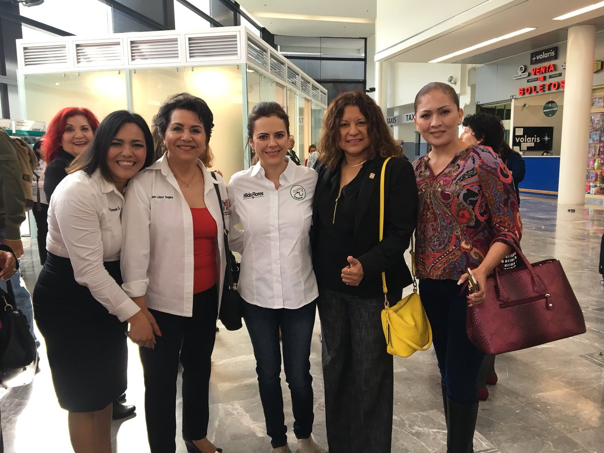 HildaFloresE's tweet photo. Feliz de estar en Tijuana #BajaCalifornia para respaldar a l@s candidat@s del #PRI y seguir llevando la oferta política de nuestro candidato @JoseAMeadeK.
Con el trabajo en tierra vamos a lograr el éxito electoral. 
¡Vamos a ganar! https://t.co/VQ3SFA2Jb7