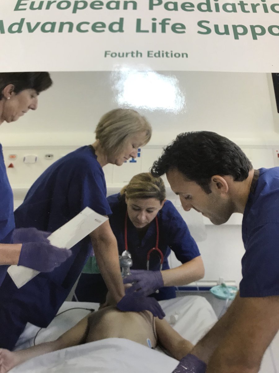 PhilJPeacock's tweet image. Great to be back @GWH_NHS teaching on #EPALS #paedslife