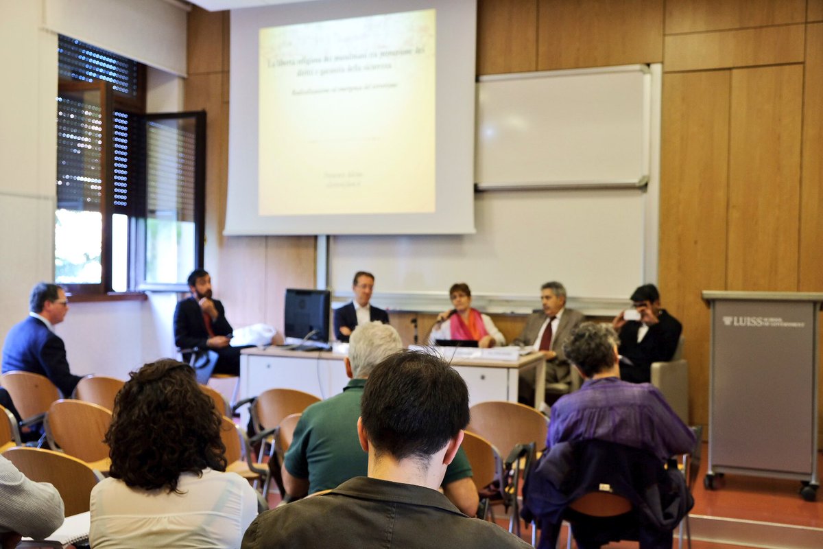 LUISSSoG's tweet photo. “Si stravolge il passato per giustificare un futuro delirante” interviene il Prof. Francesco Alicino @LUMJeanMonnet nell’affrontare la radicalizzazione ed il fondamentalismo religioso in #LUISS al convegno organizzato nell’ambito del #MISLAM https://t.co/WDvL4sDARK