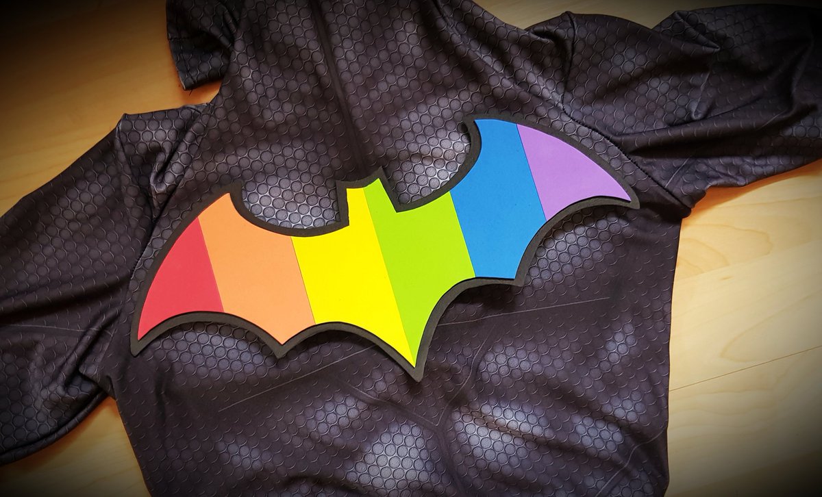 nzpageimages's tweet photo. Batman's pride chest emblem finished and ready for parade next Saturday @BirminghamPride #gaybatman #blgbt #birminghampride @edenbirmingham #midsbears https://t.co/3G87N07bb0