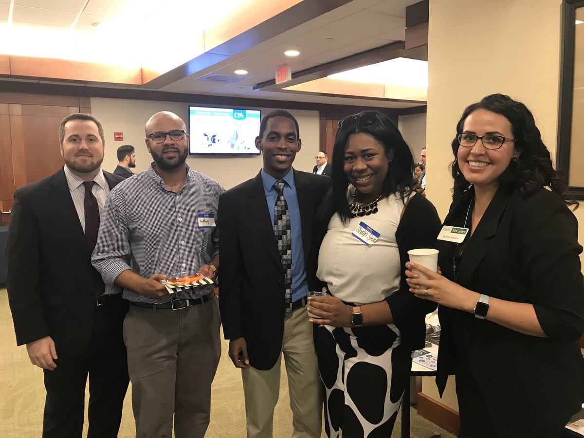 ColumbusBar's tweet photo. Last night’s Committees &amp; Cocktails was a hit 🥂🎉  we hope to see you all next time on June 20! https://t.co/5SWxUBpYGz
