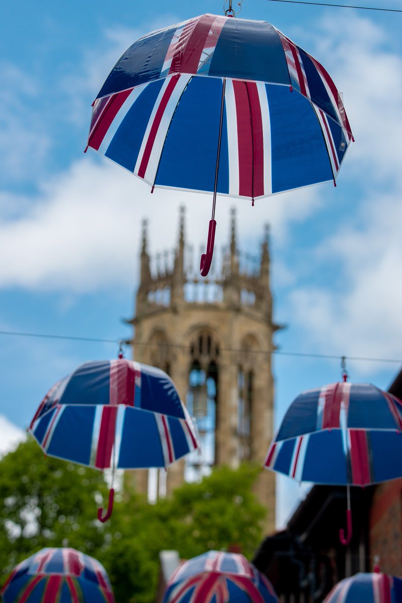 PyperYork's tweet image. Love these pics by @MadCowFudge of our Royal #Brollywalk in @coppergateyork - and we're all set up for screening the #RoyalWedding in the square on Saturday! #onlyinyork