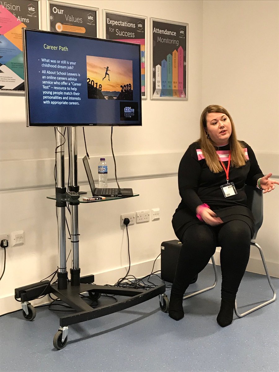 riofoundation's tweet photo. Its been an amazing journey but today was our last session with our All Girls #YouthLeaders! A great way to finish with an enjoyable workshop by @thrivehrltd exploring #personaldevelopment, #employability & #copingskills #MentalHealthAwarnessWeek #RFFManchester @UTCMediaCityUK https://t.co/ceHB6ti7JB