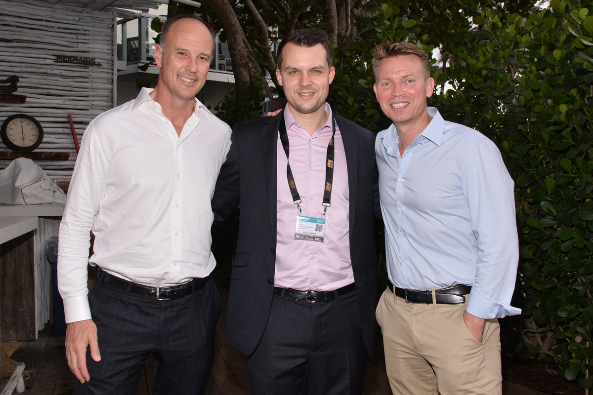 SPORTELSummit's tweet photo. #SPORTELSummit Day 2 Review - Day 2 conferences are over ! Time to grab a drink and unwind the day with @TelstraBcast Networking Happy Hour - Thank you so much for this wonderful First Edition 👊 https://t.co/zNq9KlpPOf