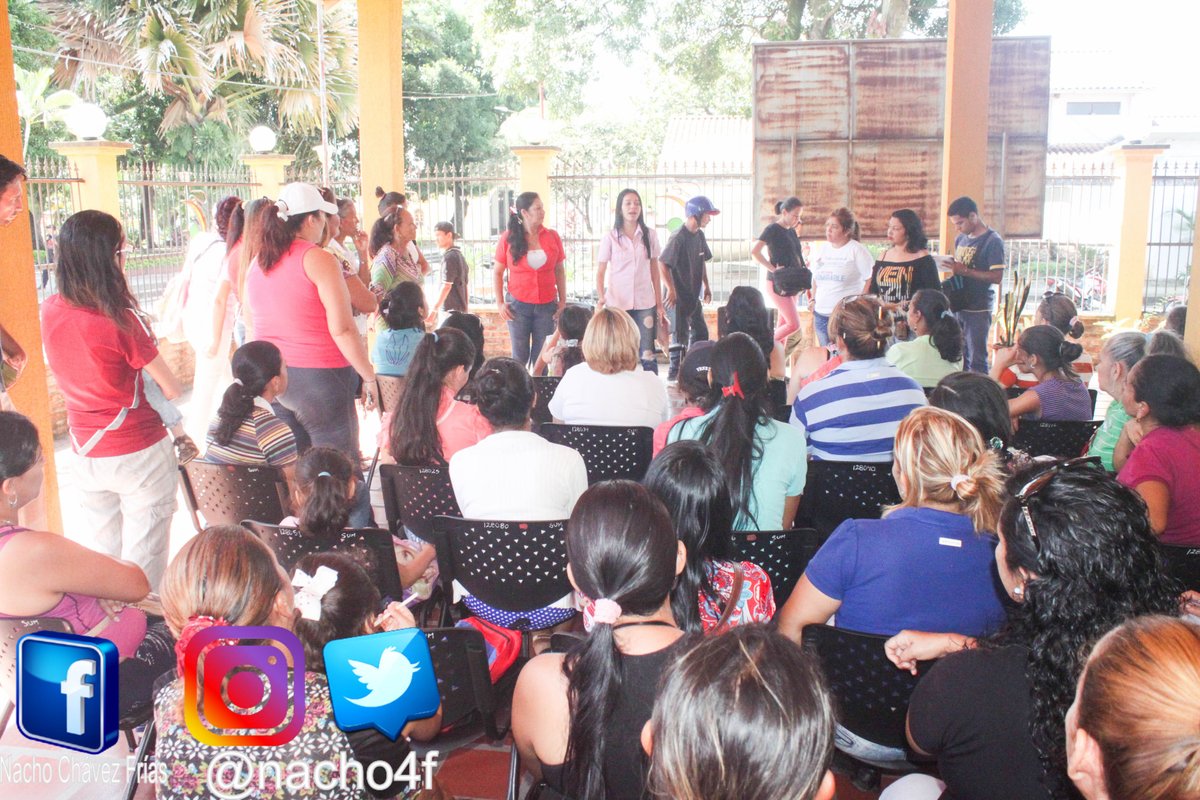 BolivarBarinas's tweet photo. De #Nacho4f Mujeres del #McpioBolivar reunidas con el banco Bicentenario del pueblo para optar a creditos y financiamientos productivos #MinMujer #MujeresAlPoder https://t.co/d5PFcV2jSl