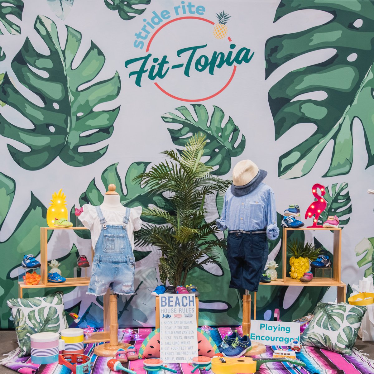 striderite's tweet photo. #CHICAGO, we are here! Join us, @lilstylefile , & @KINDSnacks at the @NavyPier from 10AM-6PM. Don't miss the chance be be sized by our expert Fit Team at our LAST tour stop! Get all the details here > https://t.co/Z7o1niQJdc #FitTopia https://t.co/sTFVMr3ulR