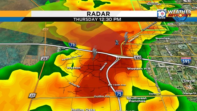 Thunderstorm along the Sawgrass Expressway capable of producing hail.  #FLL #flwx https://t.co/yTTcMQBeSg