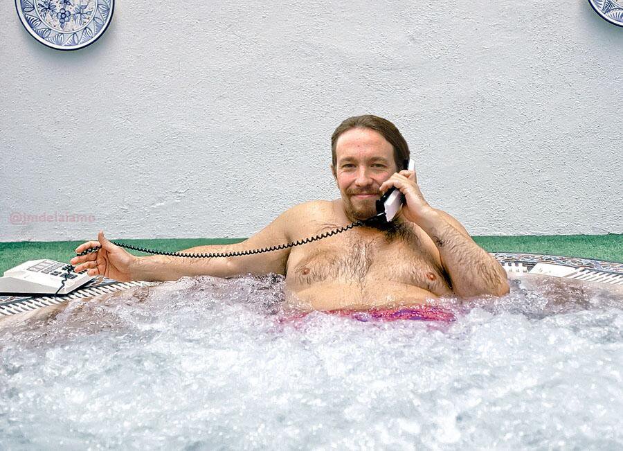 manuroque21's tweet image. El coletas ya disfruta de su mansión de 600.000 eurillos de na...
Piscina jacuzzi a tutiplén..