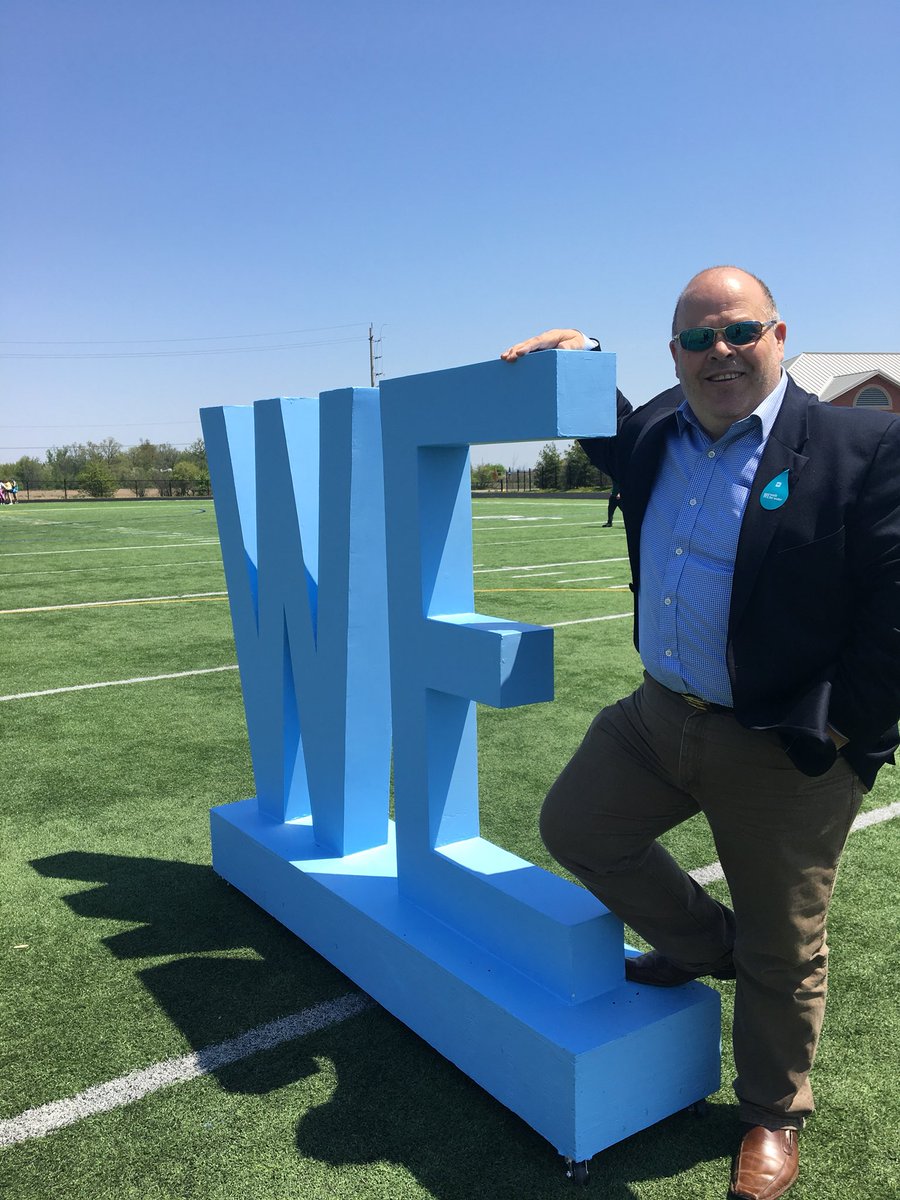 Mike_Cluett's tweet photo. CKSS students giving back to communities all over he world We Walk For Water. Well done @myraaa_21 & everyone else involved. #MiltonON #Halton #SpartansRule @KielburgerSS https://t.co/wumJUBpfKZ