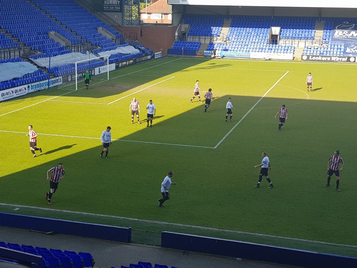 Some early defending from <a href="/morgansindall/">Morgan Sindall Group</a> as <a href="/Capital_Rebar/">Capital Reinforcing</a> try and take an early lead