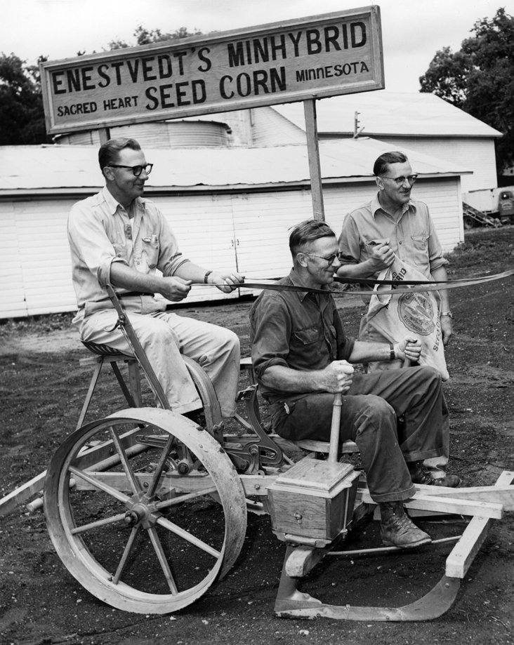 mnstatefair's tweet photo. The Century Farms program honors families who have run their Minnesota farms for at least 100 years. One farm that received recognition in its inception in 1976 was the Enestvedts, pictured here in 1961. This year, 130 farm families are being celebrated! #FairPhotoMemory https://t.co/fZSmzxtd8I